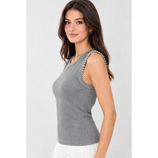 İnci Türkay Kadın Tasarım Kaşkorse Simli Kumaş Inci Işleme Detaylı Atlet Taş Detaylı Gri Slim T-Shirt