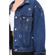 İnci Türkay Kadın Tasarım Denim Ceket Taş Işleme Detaylı Mavi Oversize Kalıp Bomber Montkadın Tasarım Denim Ceket Taş Işleme Detaylı Mavi Oversize Kalıp Bomber Mont