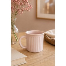 Home Conceptus Toz Pembe Dikey Çizgili Porselen Kupa – Minimal Tasarım Kahve ve Çay Bardağı