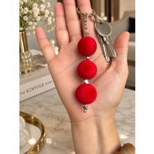 Çeram Kırmızı Kadife Top Anahtarlık Charm