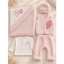 Lilliy Kız Bebek 0-3 Ay Welsoft 5 Parça Yenidoğan Hastane Çıkışı Seti Peluş Yelek Pantolon Battaniye Şapka