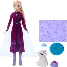 Kazan Hobi Disney Karlar Ülkesi Elsa Bebek ve Yavru Ayıcık Figürü, Ayıcığın Yatağı ve Battaniyesi Dahil 4 Aksesuar, JFG16