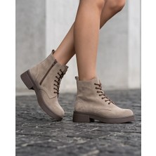 Futsi Shoes Ravenna Açık Gri Hakiki Deri Süet Bağcıklı Kalın Taban Günlük Kadın Bot