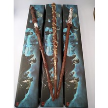 Üstüner Harry Potter (Uyum, Harry, Dumbledore) Üçlü Asa Seti