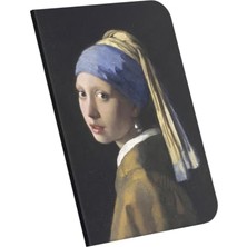 Kazan Hobi Inci Küpeli Kız; Johannes Vermeer 1665, A4 Defter 9, Çizgisiz, Toplam 64 Sayfa, Tel Dikiş, Esnek Kapak, Oval Kenar, Tuval Doku, 60 Gram, Sarı Krem Renk, 21X29,7X0,5 cm