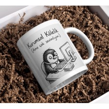 FikArt "kurumsal Kölelik (Ama Çok Sevimliyim)" Nihilist Penguin Kupa