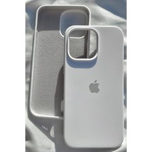 iPhone 15 Pro Için Kılıf Lansman Logolu Içi Yumuşak Kadife 15 Pro Kılıfı Silikon Beyaz