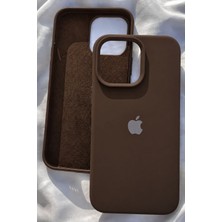 iPhone 15 Pro Max Için Kılıf Lansman Logolu Içi Yumuşak Kadife 15 Pro Max Kılıfı Silikon Kahverengi