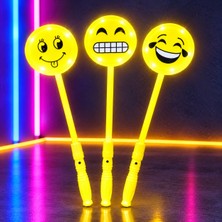 Kuzey Oyuncak 3 Adet Emojili LED Işıklı Çubuk Renkli Işıklı Çubuk Yılbaşı Parti Işıkları Pilli Işıklı Çubuk 34 cm