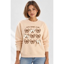 Mevese Kadın Fiyonk Nakışlı Kurdele Aksesuarlı Sweatshirt - Üç Iplik Şardonlu Sıcak Tutan Üst - Bej