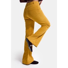 It's Basic Kadın Hardal Sarı Flare Fit Velvet Kadife Kumaş Pantolon