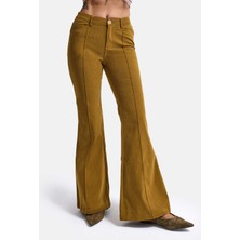 It's Basic Kadın Yağ Yeşili Flare Fit Pürüzsüz Dokulu Esnek Velvet Kadife Kumaş Pantolon