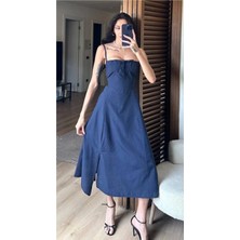 Korse Detaylı Yırtmaçlı Midi Elbise