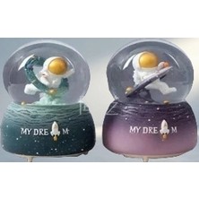 Aslanoğlu Store Orta Boy Astronot Kar Küresi Dekoratif Hediye