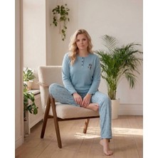 Kadın Kışlık Büyük Beden Curve Nakışlı Desenli Yakası Düğmeli Uzun Kollu Pijama Takımı