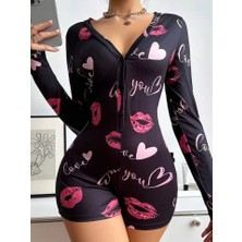 İpeknur Arias Closet Pamuklu Kırmızı Öpücük ve Kalp Desenli Düğmeli Uzun Kol Tulum Pijama