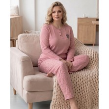 Kadın Kışlık Büyük Beden Nakışlı Desenli Yakası Düğmeli Uzun Kollu Pijama Takımı