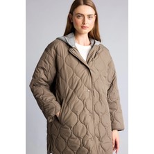 DeFacto Relaxed Fit Kapüşonlu Kapitone Parka H4138AX26AU