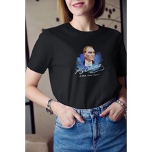 Kadın Kısa Kol Yazlık Tişört Bisiklet Yaka Atatürk Baskılı T-Shirt - Siyah