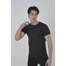 Erkek Göğüs File Aksesuarlı T-Shirt - Siyah
