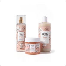 The Bath Factory Vanilyalı Vücut Peelingi + Vanilyalı Duş Jeli + Vanilyalı Saç ve Vücut Spreyi