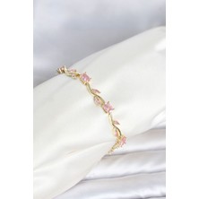 Pirinç Gold Renk Pembe Zirkon Taşlı Çiçek Model Kadın Bileklik