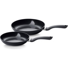 Mythriva Fissler Tava Seti 2 Parçalı 24 + 28 cm Essential Black – Alüminyum Tava, Kaplamalı, Seramik, Indüksiyon, Pfas/ptfe Olmadan Üretilmiştir – Almanya'da Üretilmiştir