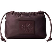 Calvin Klein Bordo Kadın Çapraz Çanta Nylon Drawstrıng Small Crossbody