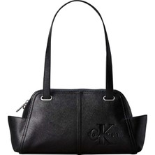 Calvin Klein Siyah Kadın Omuz Çantası Pockets Monologo Shoulder Bag