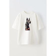 Nmg Tekstil Unisex Beyaz Oversize Pamuk Çiçekli Tasmalı Doberman Baskılı Örme T-Shirt