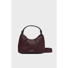 Calvin Klein Logolu Çıkarılabilir Askılı Çanta LV04F3892GBAP Kadın Çanta LV04F3892G Bap