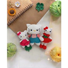 3'lü Örgü Oyuncak Hello Kitty Ailesi (Oyun Arkadaşları)