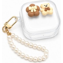 Store Samsung Galaxy Buds 4 / Buds 4 Pro ile Uyumlu Teddy 3D Ayıcıklı Şeffaf Kulaklık Kılıfı – Inci Askılı, Altın Renk Karabinalı, Çiçek Figürlü Koruyucu Kulaklık Kabı