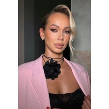 Kokoş Gül Detaylı Ipli Choker Kolye