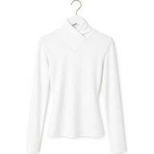 Juuuj Beyaz Polyester Kumaş Dik Çapraz Yaka Uzun Kollu Dar Kesim Yumuşak Dokulu Bluz