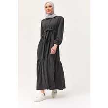 Juuuj Füme Dokulu Kumaş Yarım Düğmeli Beli Kuşaklı Uzun Kollu Rahat Kesim Etek Ucu Volanlı Elbise