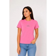 Juuuj Pembe Pamuklu Dokulu Bisiklet Yaka Kısa Kollu Crop Form Göğüs Baskılı Örme Bluz