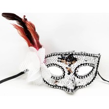 Uravas Store Gümüş Renk Yandan Tüylü Güllü Gümüş Taşlı Pullu Maske 20X22 cm