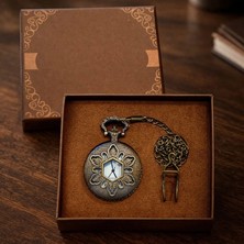 Pileli Store Geometrik Oymalı Tasarım - Köstekli Zincirli Cep Saati - Vintage Bronz