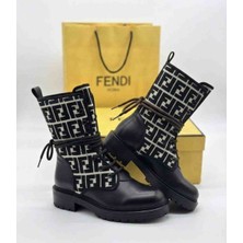 Fendi Kadın Siyah Monogram Desenli Deri Postal Bot