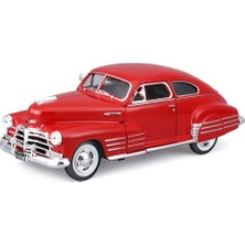 Maisto 1/25 1948 Chevrolet Fleetline Aerosedan Kırmızı 32921-02
