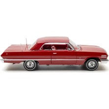 Welly 1:18 1963 Chevrolet Impala Diecast Model Araba