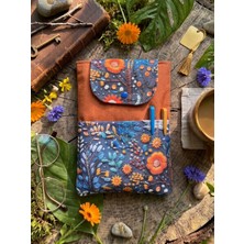 Tadsy Nakış Çiçek Desenli Kitap Kılıfı Şık ve Koruyucu Cepli Kitap Kılıfı Çok Amaçlı Çanta Hediye 19X25 cm
