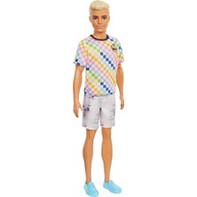 Barbie Ken Fashionistas Model Bebek 174 Renkli Desenli Atlet ve Kot Şort ile Eğlenceli Stil
