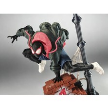 Axelon Miles Morales Spider-Man Figür – Dekoratif Örümcek Adam Karakter Figürü