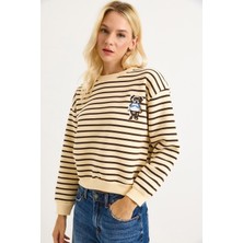 Juuuj Kahverengi Üç Iplik Esnek Kumaş Bisiklet Yaka Düşük Omuz Çizgili Nakış Detaylı Sweatshirt