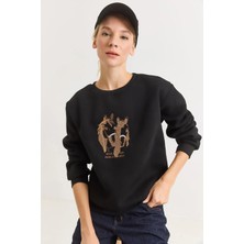 Juuuj Siyah Üç Iplik Esnek Kumaş Bisiklet Yaka Düşük Omuz Nakış Detaylı Rahat Form Sweatshirt