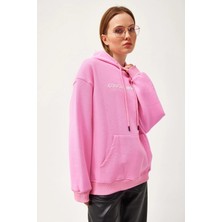 Juuuj Pembe Pamuklu Kumaş Kapüşonlu Yaka Oversize Geniş Kesim Kanguru Cepli Sweatshirt