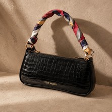 Steve Madden Kadın Siyah Kroko Desenli Renkli Fular Askılı Fermuarlı Baget Omuz Çantası