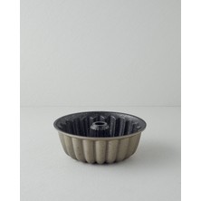 St. Morritz Patisserie Quinn Döküm Kek Kalıbı 25 cm Gold-Silver